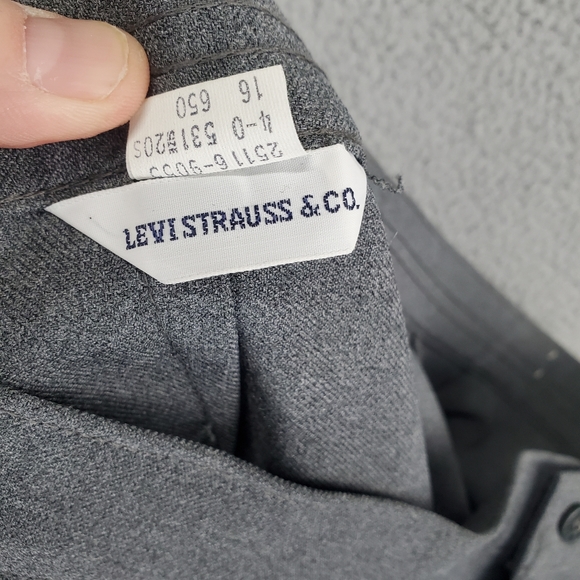 Vintage Levi's Womens High Waisted Bend Over Pant Short Inseam Size 20 S 34x32 - Picture 6 of 10